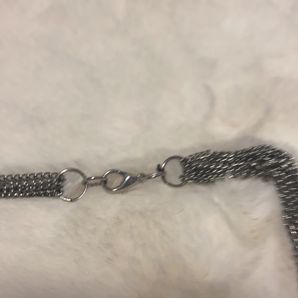 Silver toned multiple chained necklace 14” - Picture 4 of 6